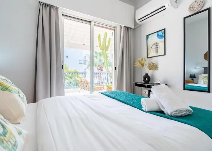 アパート Lazy River 1-bedroom ラルナカ