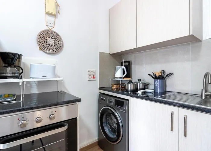 Lazy River 1-bedroom * ラルナカ